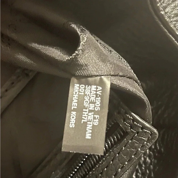 NWT Michael Kors Fulton Shoulder Bag - Picture 10 of 10